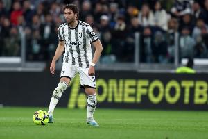 洛卡特利：世俱杯唯一糟糕比赛是对曼城 我们与皇马踢得势均力敌