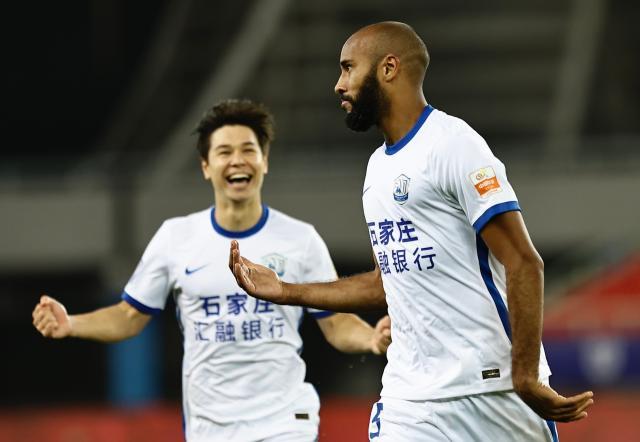 彩票开奖结果查询-4射正换回大四喜！沧州妖锋一战封神 独斩领头羊